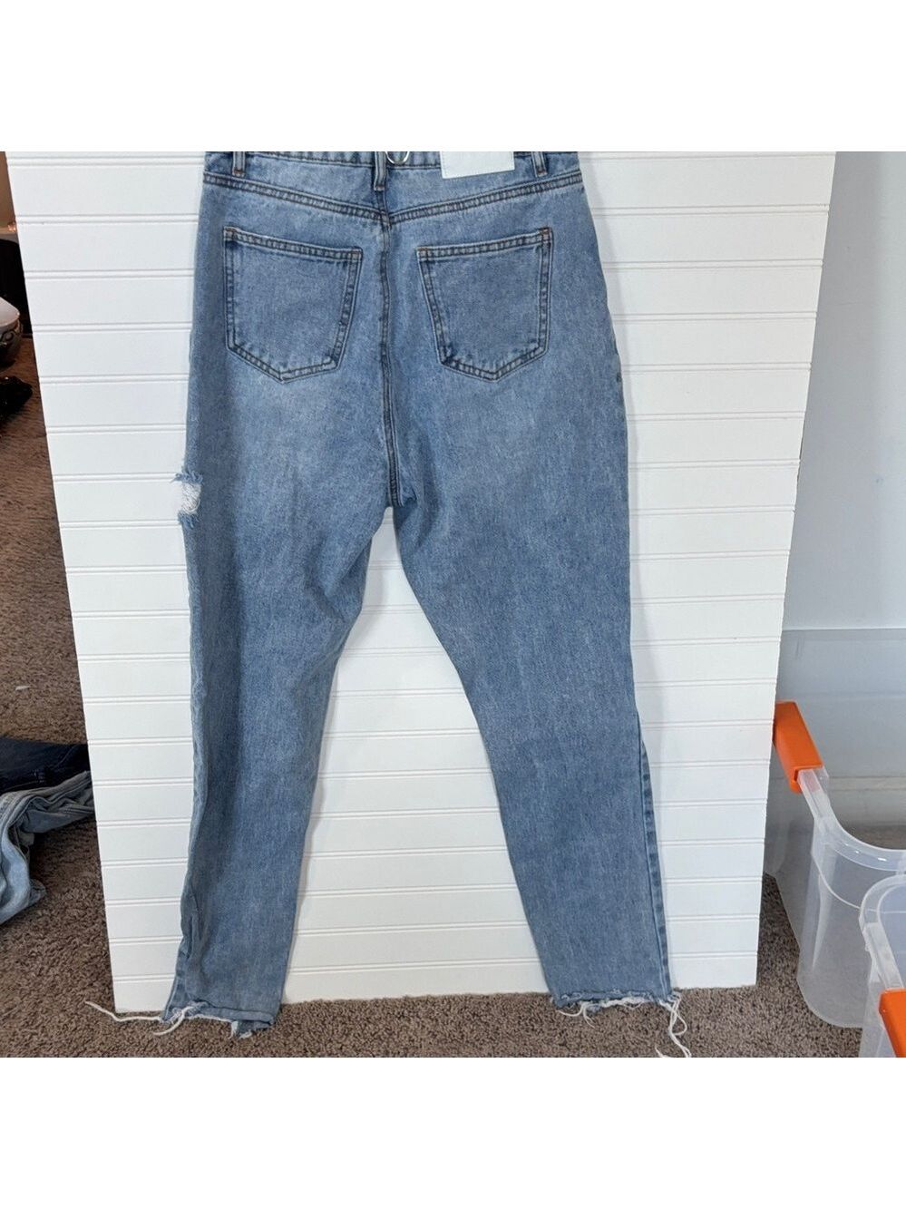 Missguided + High Rise Ripped Blue Jeans - Picture 4 of 4